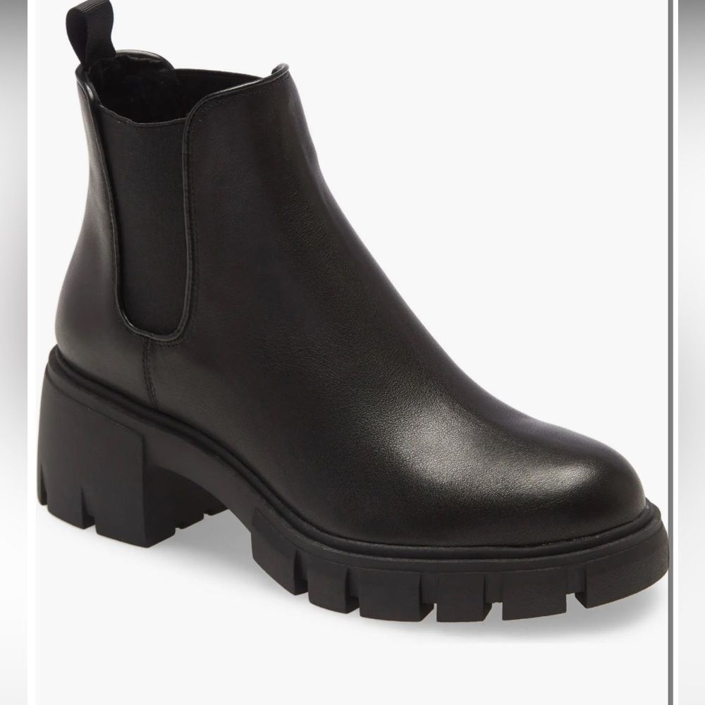 Steve Madden Howler Leather Lug Pull On Boots Size 9.5 NWOB